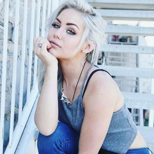 Meet your Posher, Christina